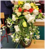 This arrangement was made by using a 
